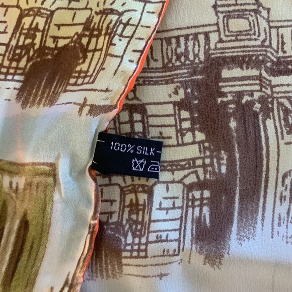Vintage Les Merveilles Le’ Opera de Paris Silk Scarf 100% Silk City Scape - Picture 4 of 5